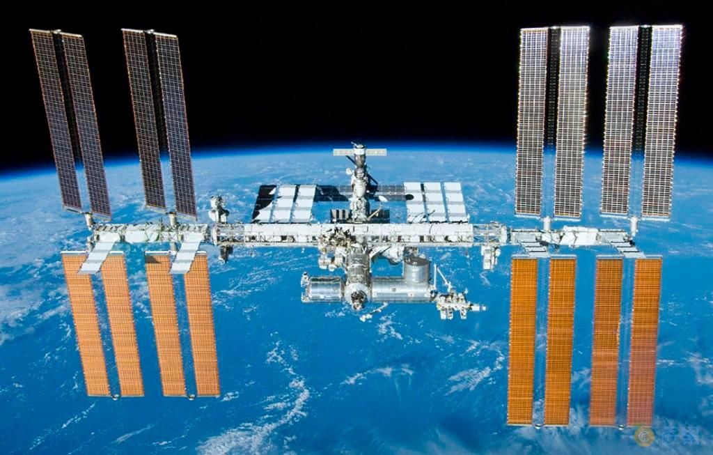 国际空间站“曙光”号太空舱发现裂缝